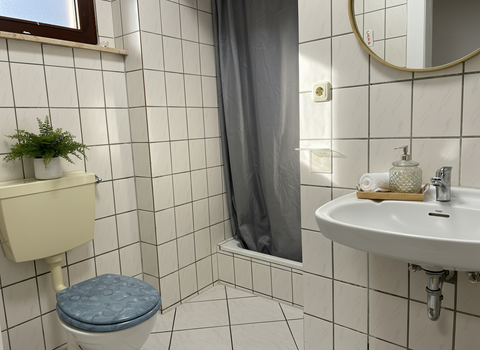 Monteurwohnung Münster-Sarmsheim – 2 Betten, PKW-Parkplatz