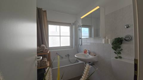Monteurwohnung Münster – 5 Betten, PKW-Parkplatz, Balkon