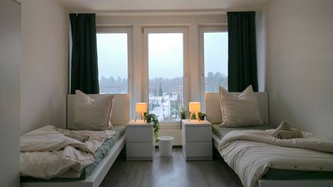 Monteurwohnung Heusenstamm – 4 Betten, Parkplatz & Balkon