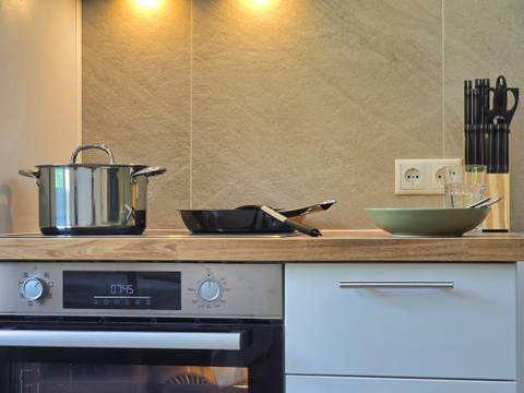 Monteurwohnung Dreieich – 3 Betten, PKW-Parkplatz, Balkon